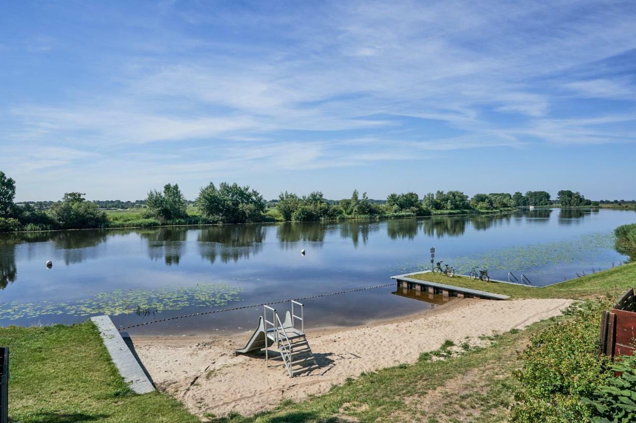 Eiderstrand Tielen Buitenkant foto